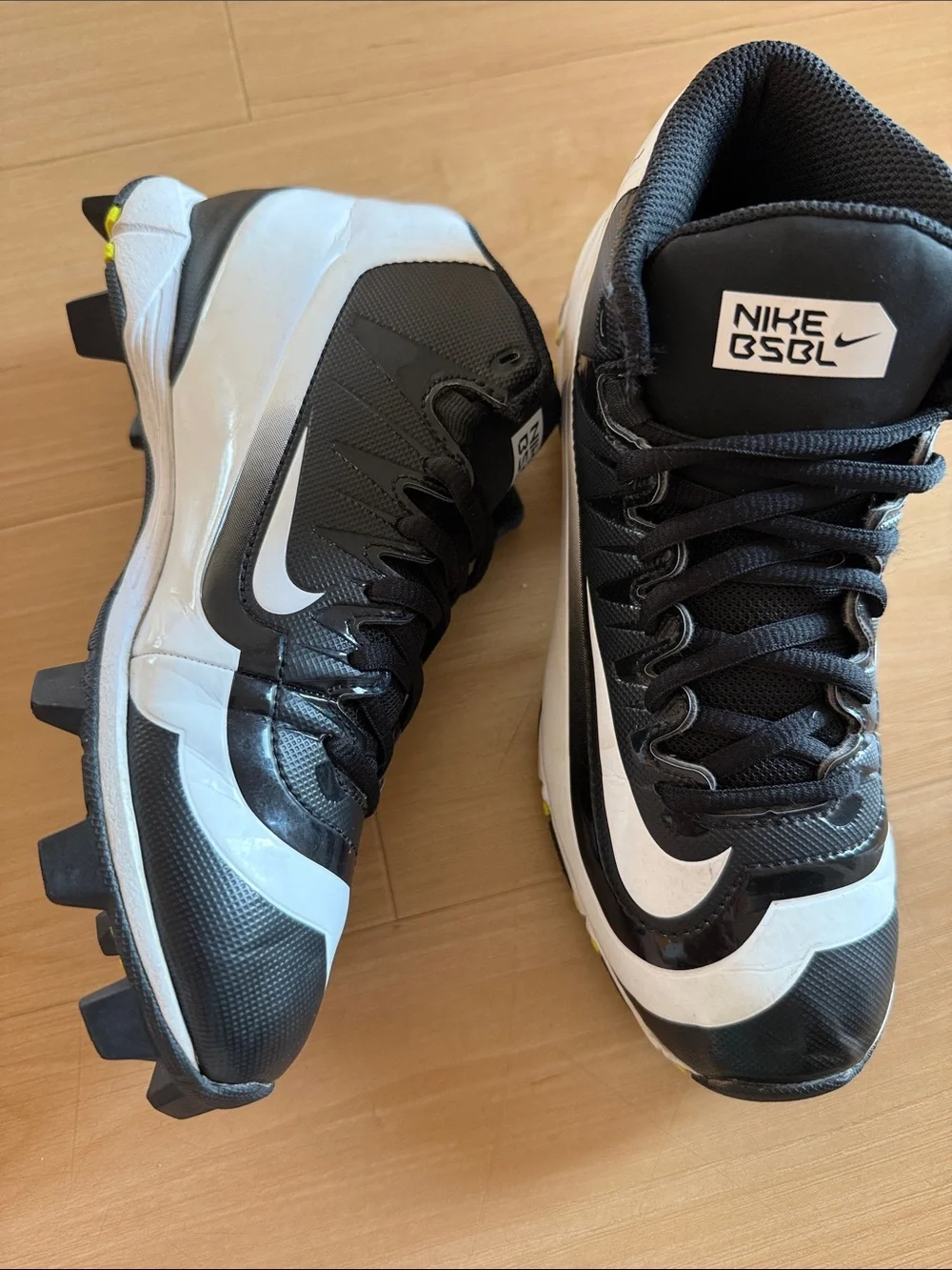 NIKE BASEBALL HUARACHE 2KFILTH KEYSTONE BOYS BASEBALL CLEATS BLACK WHITE SZ 4Y